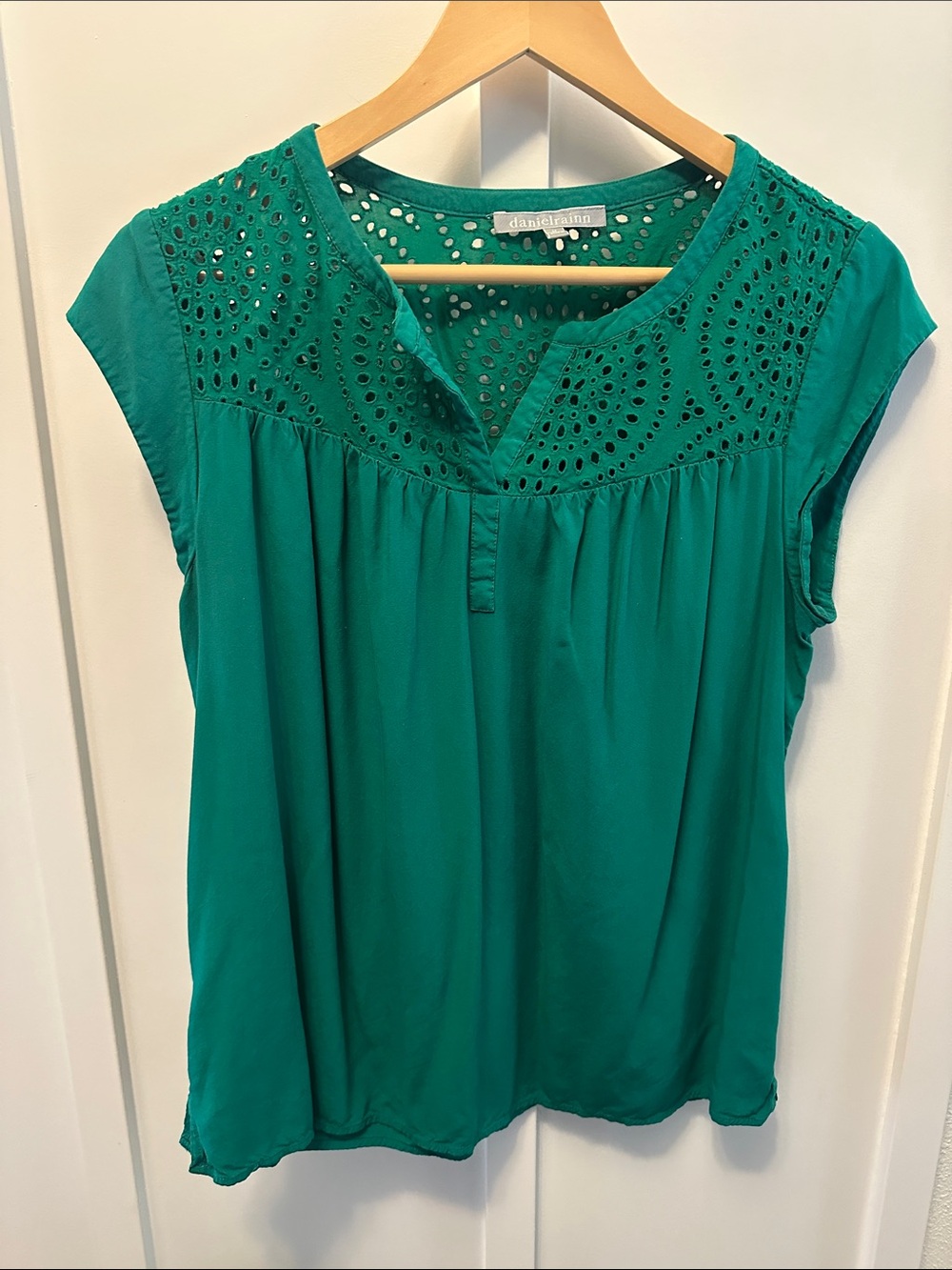 Daniel Rainn Emerald Eyelet Yoke Cap Sleeve Blouse